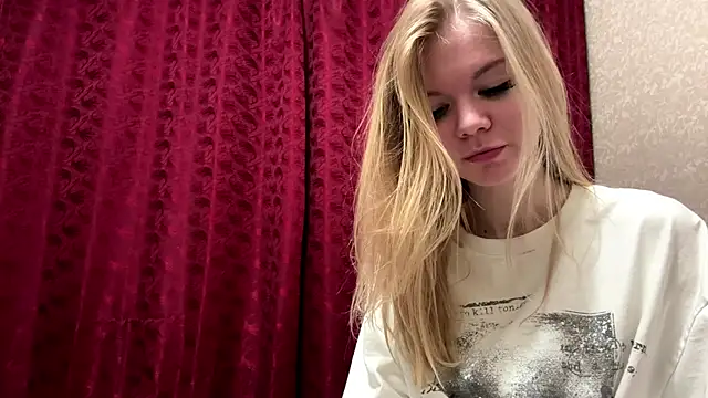 ZenZestX: вебкам-шоу