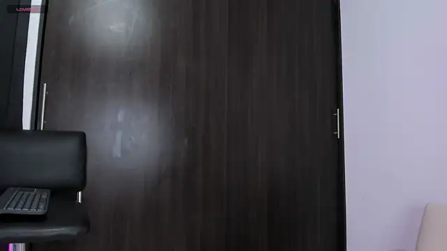 violetta_pretty: απευθείας συνομιλία ΧΧΧ