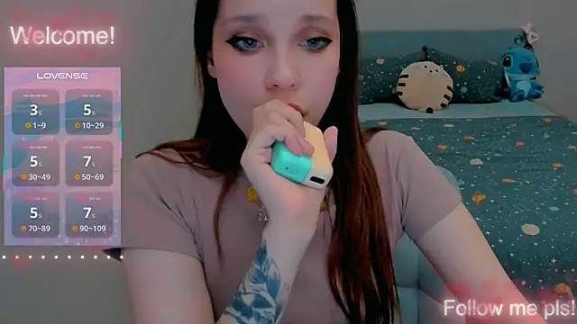 Kitten_Alissa Chat XXX in diretta