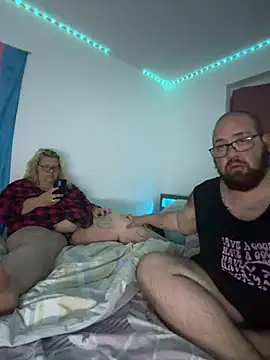 mrandmrsdarkside's Webcam Show