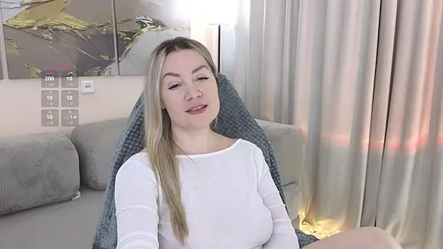 แชท XXX สดของ ElyaMilf