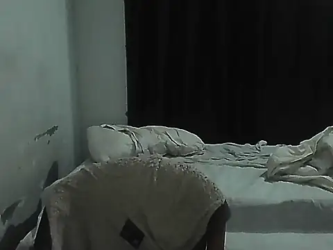 Dollseye élő XXX-chatje