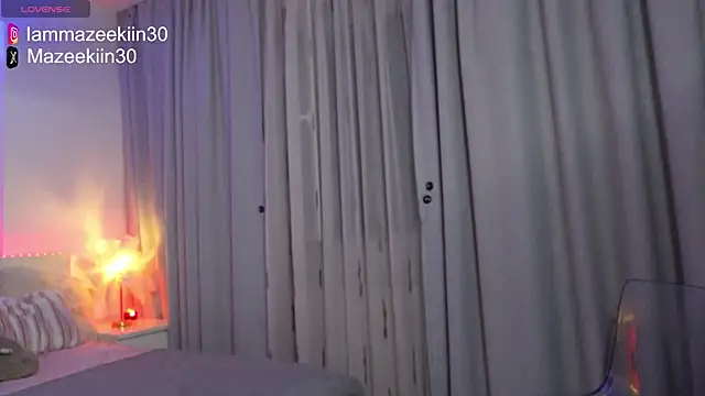 Iammazeekiin30 live XXX chat