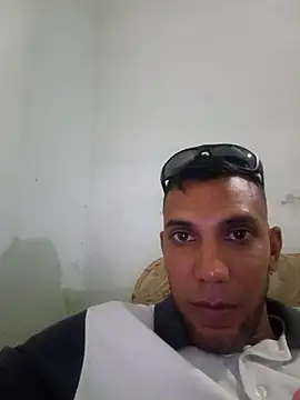 Pokazy przed kamerką – UnreadyChutzpa