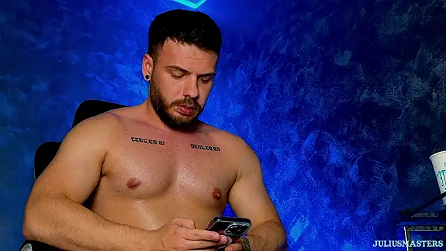 Chat +18 de CLOUDYJULIUS ao vivo