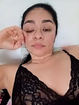 luna_pinky লাইভ XXX চ্যাট