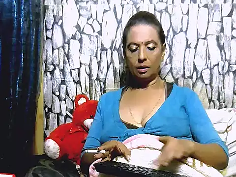 Hot_queen58: απευθείας συνομιλία ΧΧΧ