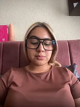 XXX chat uživo modela Miabonnett_