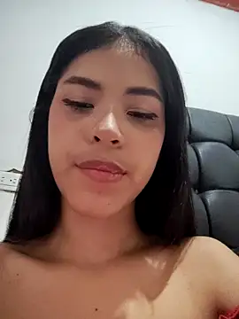 Luucia_09 webkamerás műsora