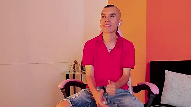 Rowan_Cleyのウェブカメラショー