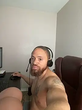 Fathero1time's Live XXX Chat