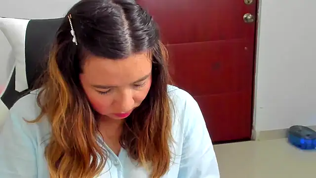 Czat XXX na żywo – __Emma__11__Lecat_