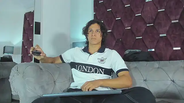 TonyBenedetti 在線直播表演