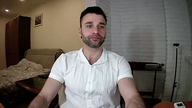 DaddySlava 라이브 XXX 채팅