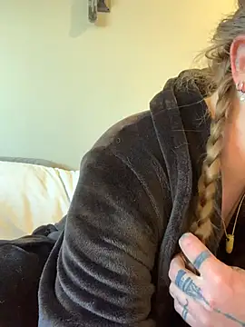 PussiesnCream_'s Webcam Show