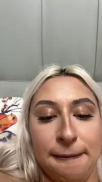 Kylie_One Webcam show