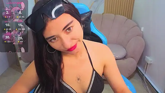 Erika_Suarez_bのライブXXXチャット