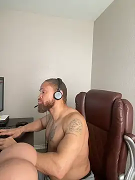 Fathero1time Live XXX-Chat