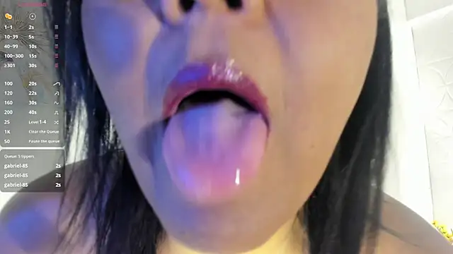 EmillyLim Live XXX-Chat