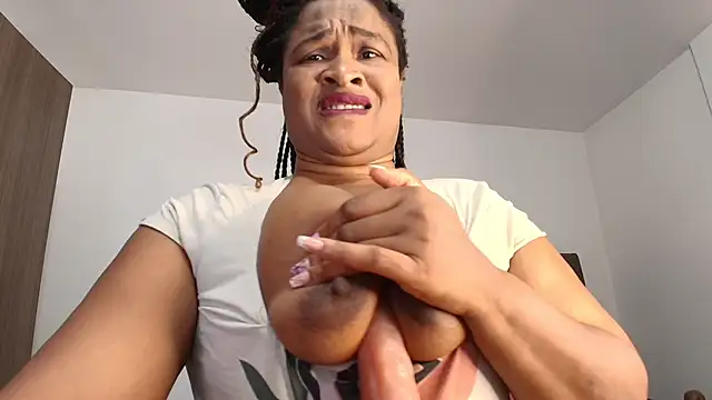 Živý XXX chat luxy_benet