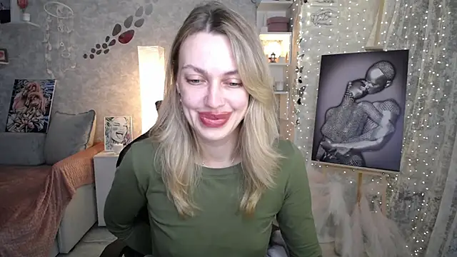 Živý XXX chat NickyAdamidi