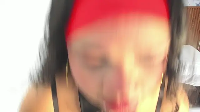 XXX chat uživo modela Cloe_35