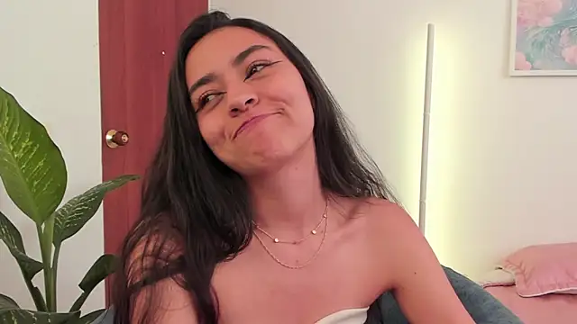 XXX chat uživo modela canelleGarces