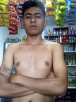 SkinniYamo's Live XXX Chat