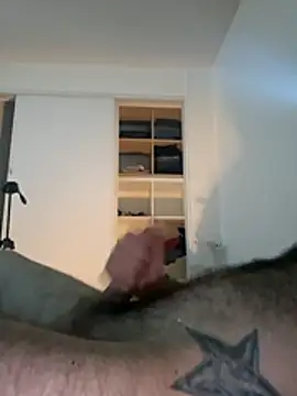 djteub666 Show Webcam