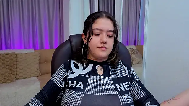 دردشة Niaa_Stark الجنسية المباشرة