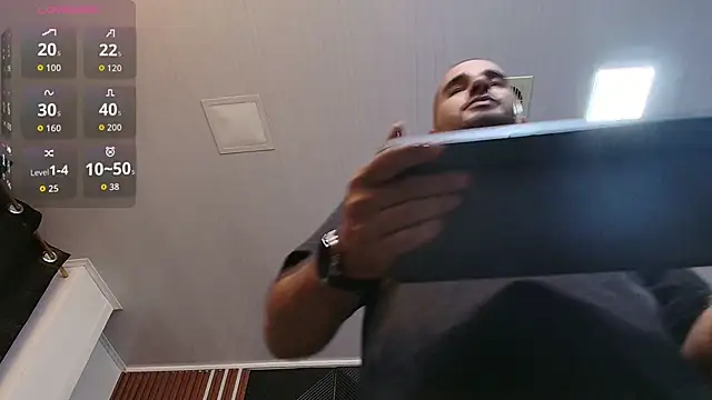 Pertunjukan Kamera Web lorenzo_walker_1