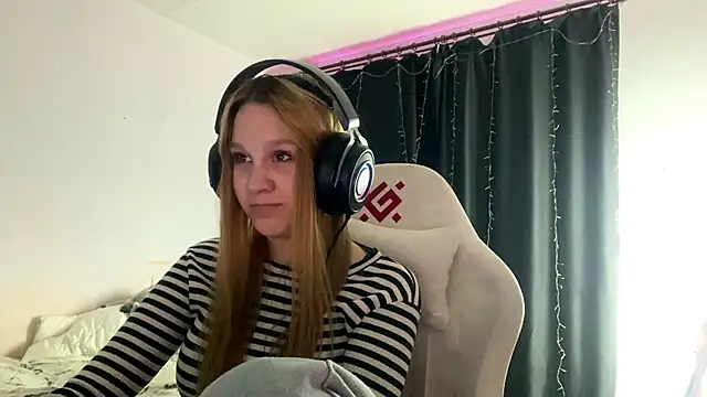 axin_burnell Live XXX Chat