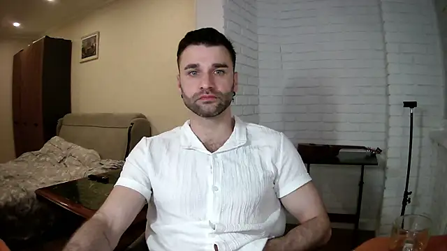 XXX chat uživo modela DaddySlava