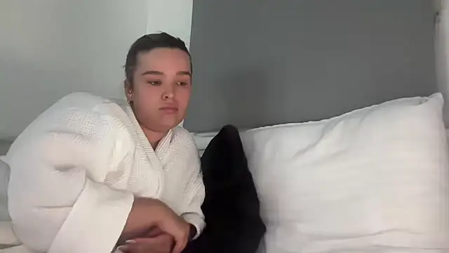 maisiesmithx 现场XXX聊天