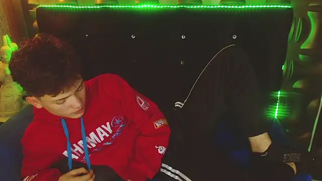 cruz_dante Show in webcam