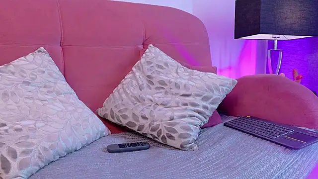 Karina2Smith élő XXX-chatje