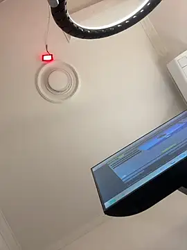 Czat XXX na żywo – hannahst_