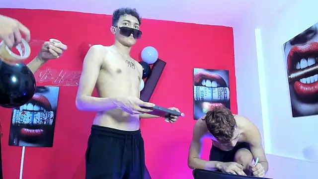 Show modela AVENGER_BOYS2026 na web-kameri