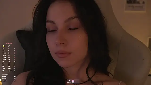 AkaruiiiiのライブXXXチャット