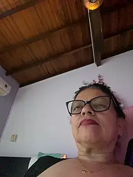 Sharongirl07 élő XXX-chatje