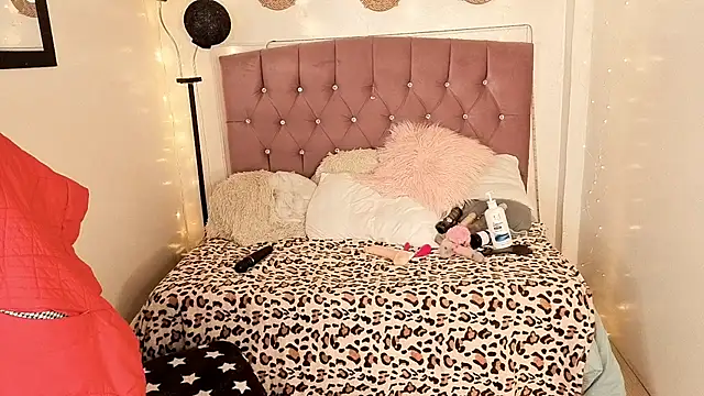 lizha_milf Adlı Modelin Web Kamerası Şovu