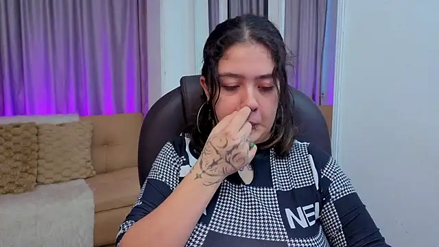 แชท XXX สดของ Niaa_Stark