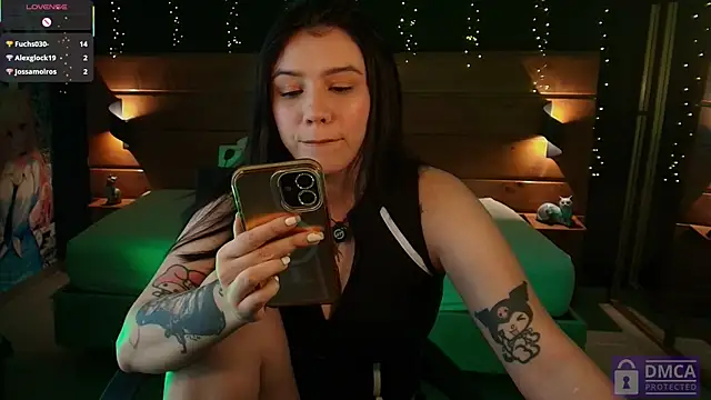 aria_bloomer's Live XXX Chat