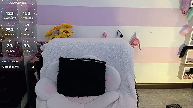 Catwhite_ élő XXX-chatje