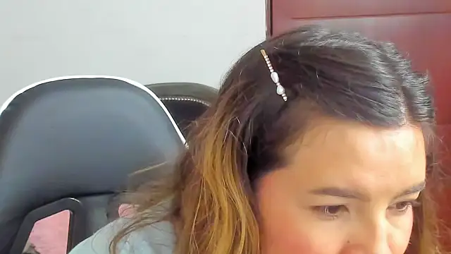 __Emma__11__Lecat_ – Naživo XXX chat