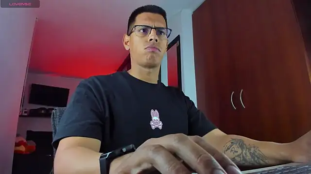 دردشة _John_Boy_ الجنسية المباشرة