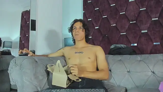 TonyBenedetti's Live XXX Chat