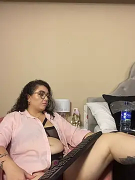 XXX chat uživo modela AlmaraRouge