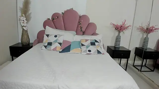 Chatroom XXX en direct de CatalinaED