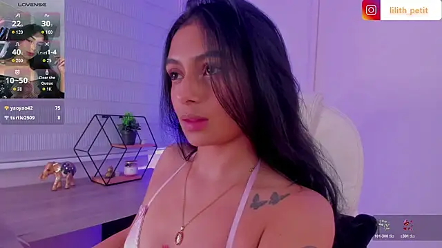 Chat +18 de lilith_petit_ ao vivo